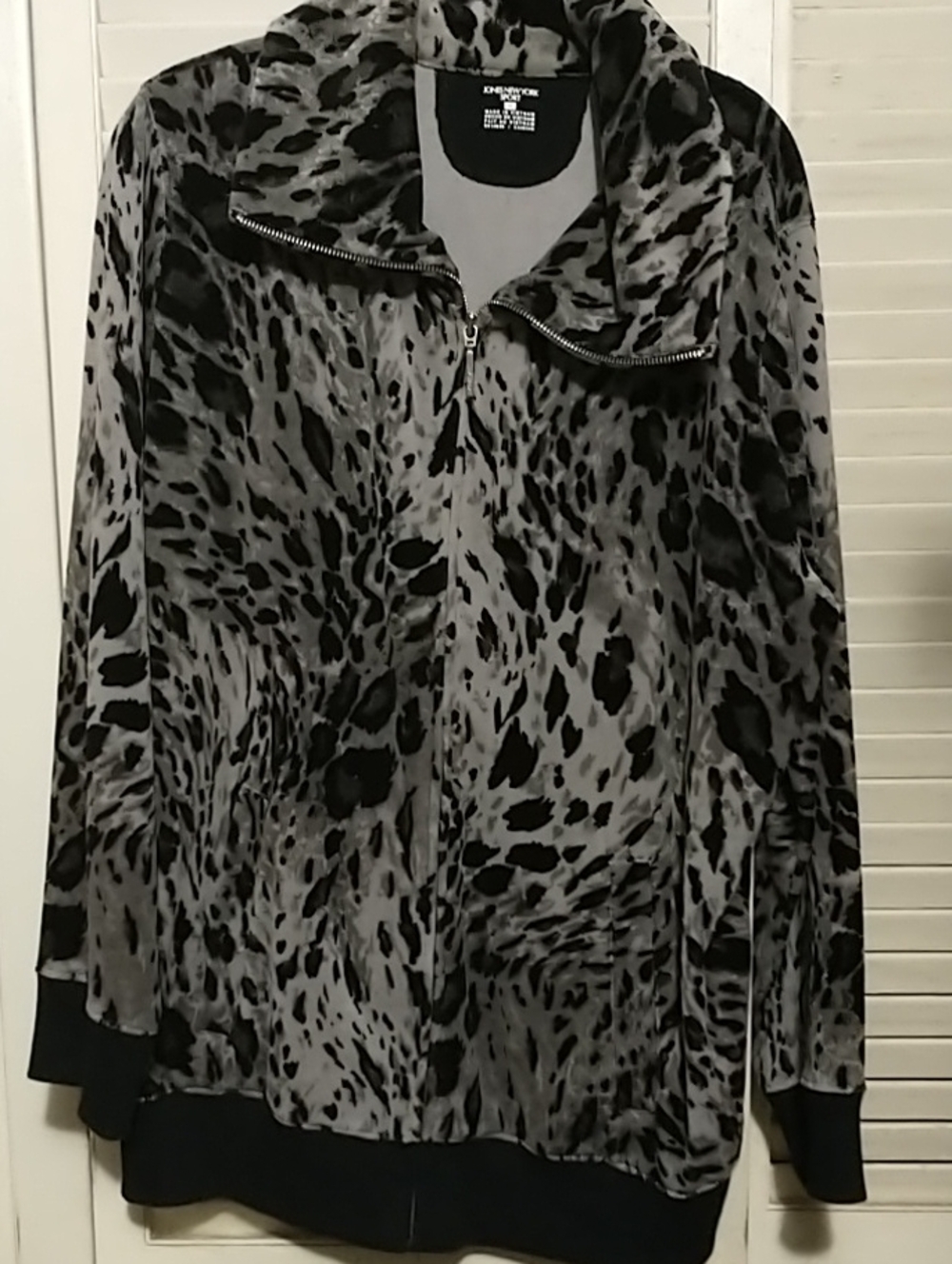 Jones New York sport long sleeve Gray Black Leopard velour Zip Jacket sz 1X